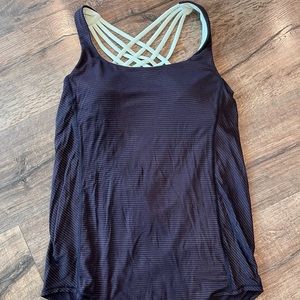 Lululemon workout shirt with built in sports bra
